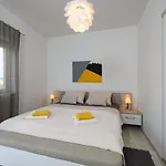 Вилла Lounge House Dolce *