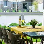 Lounge House Dolce * Pola