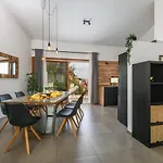 Lounge House Dolce * Pola