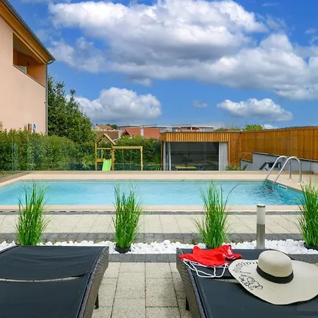 Lounge House Dolce * Pola