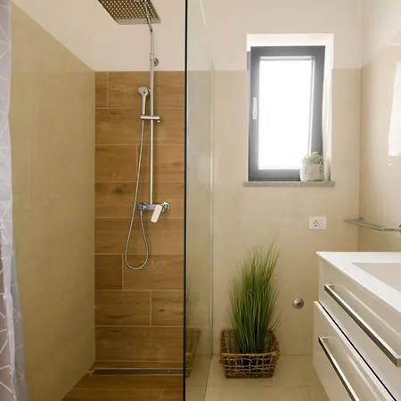 Villa Lounge House Dolce *