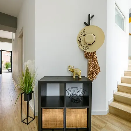 Lounge House Dolce Pula