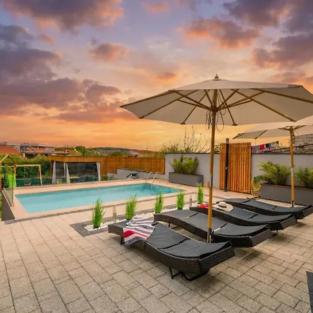 Villa Lounge House Dolce *