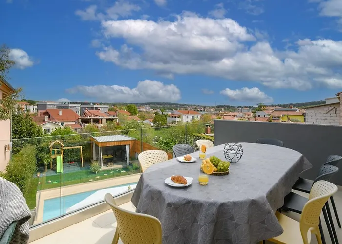 Villa Lounge House Dolce